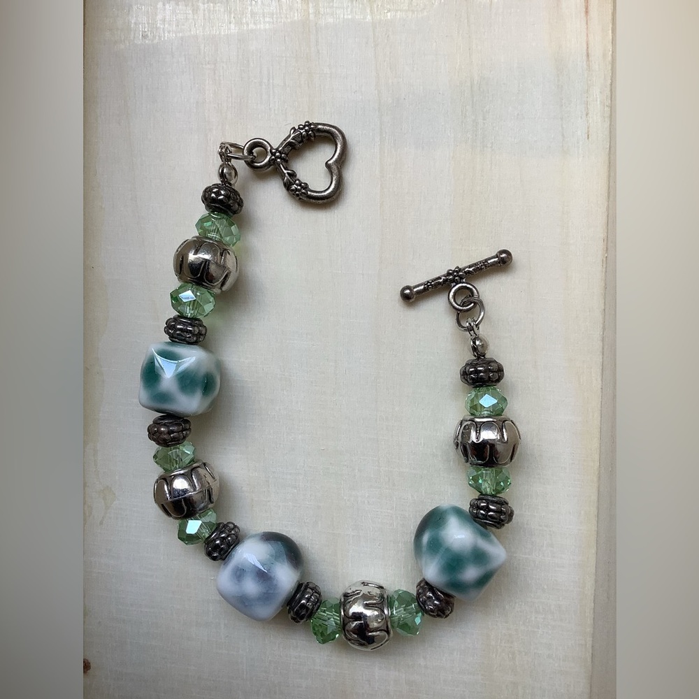 New vintage Beaded bracelet